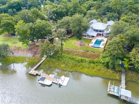 Can be purchased with 2619 Salcedo to have three acres of river front property, two completely renovated homes, and two deep water docks. . Deep water dock homes for sale south ga